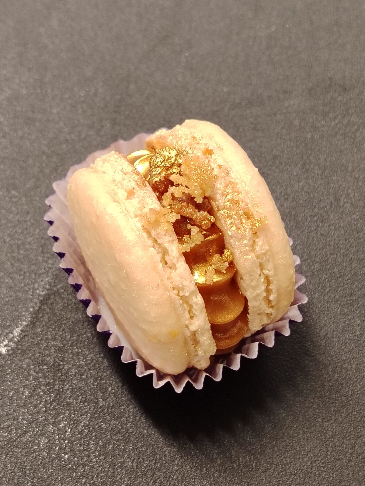 Macarons - Toffee (g,m) (minimitilaus 10 kpl) image 0